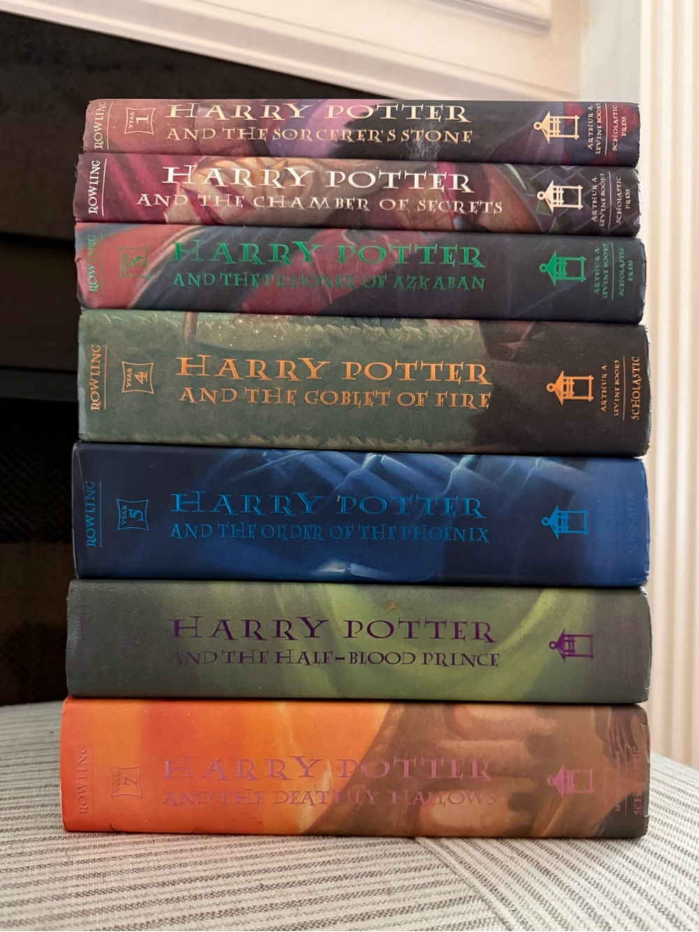 All 7 Harry Potter hardback books - like new condition!